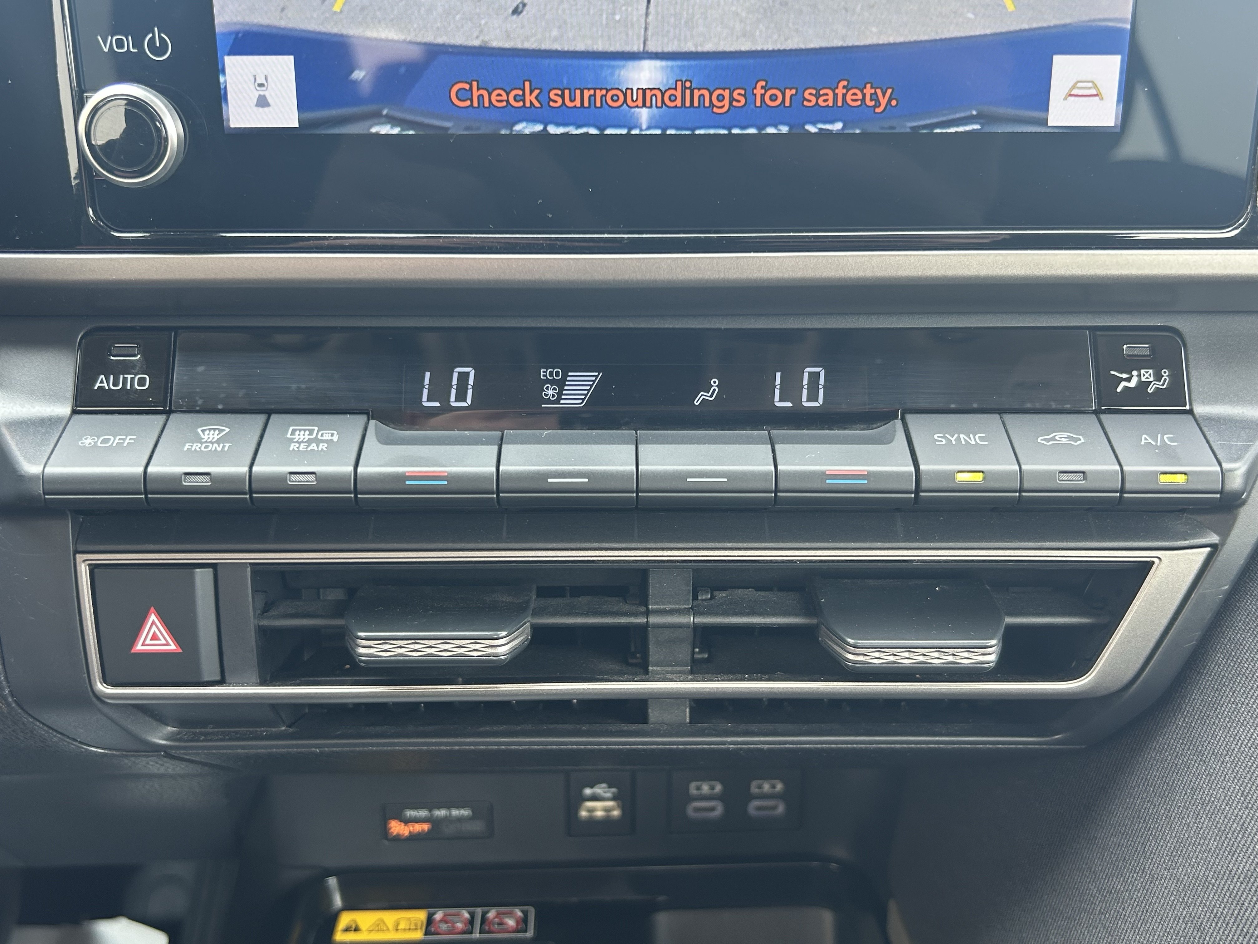 Used 2025 Toyota Camry LE FWD image 29