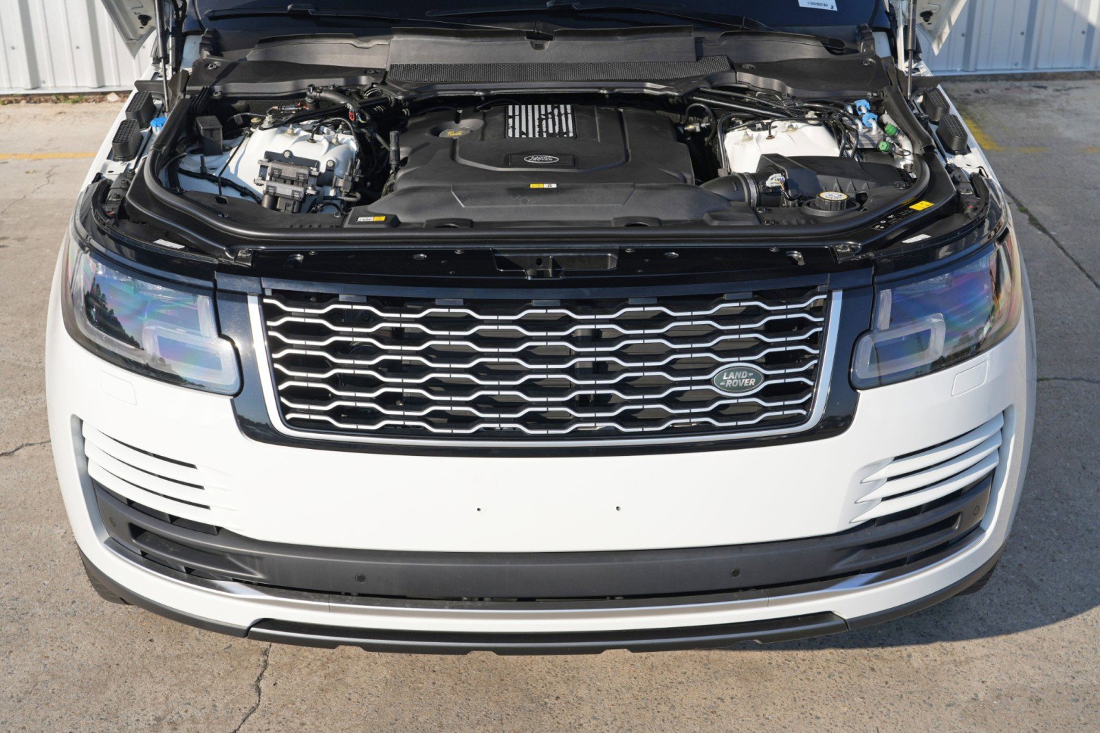 Used 2018 Land Rover Range Rover HSE image 7