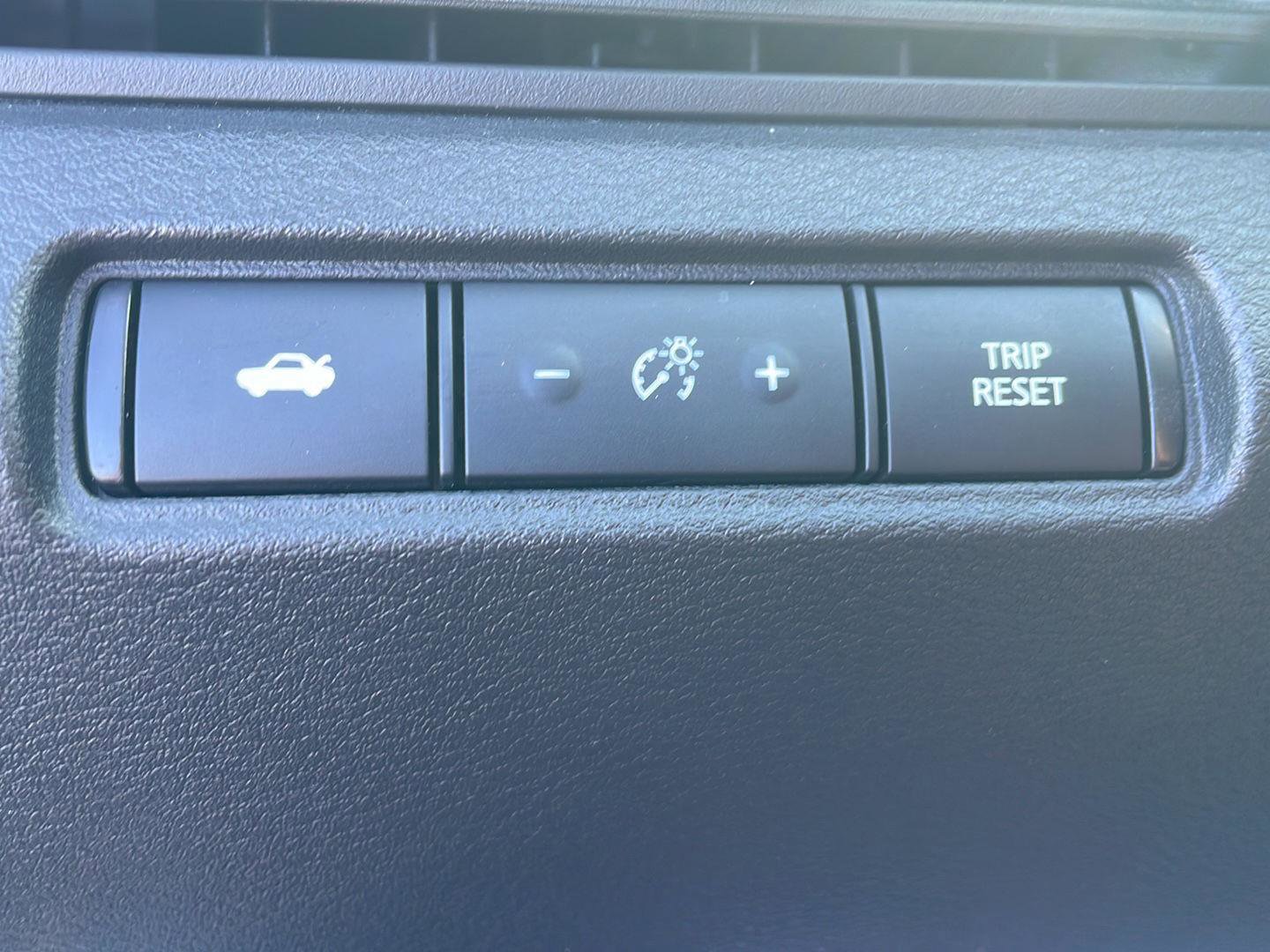 Used 2023 Nissan Altima 2.5 SV FWD image 12