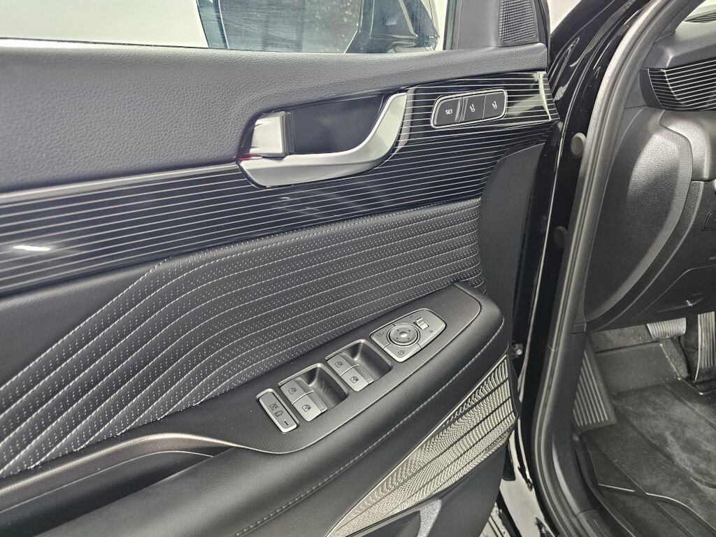 Used 2025 Hyundai Palisade Calligraphy AWD/4WD image 19