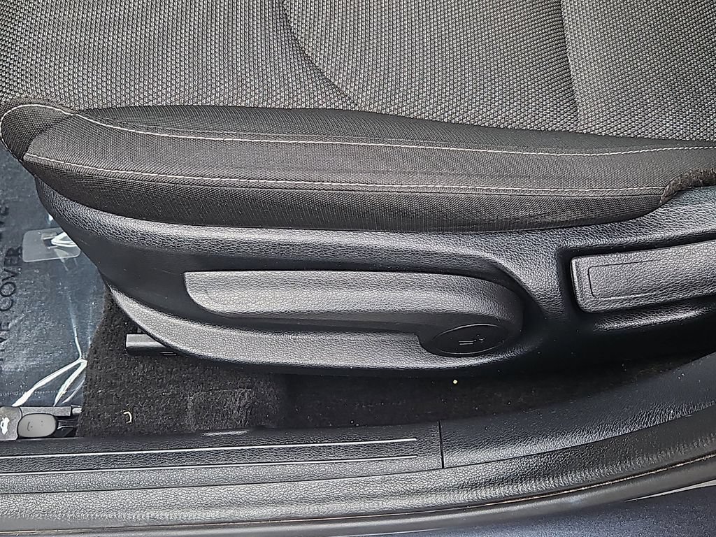 Certified 2023 Kia Forte LXS FWD image 17