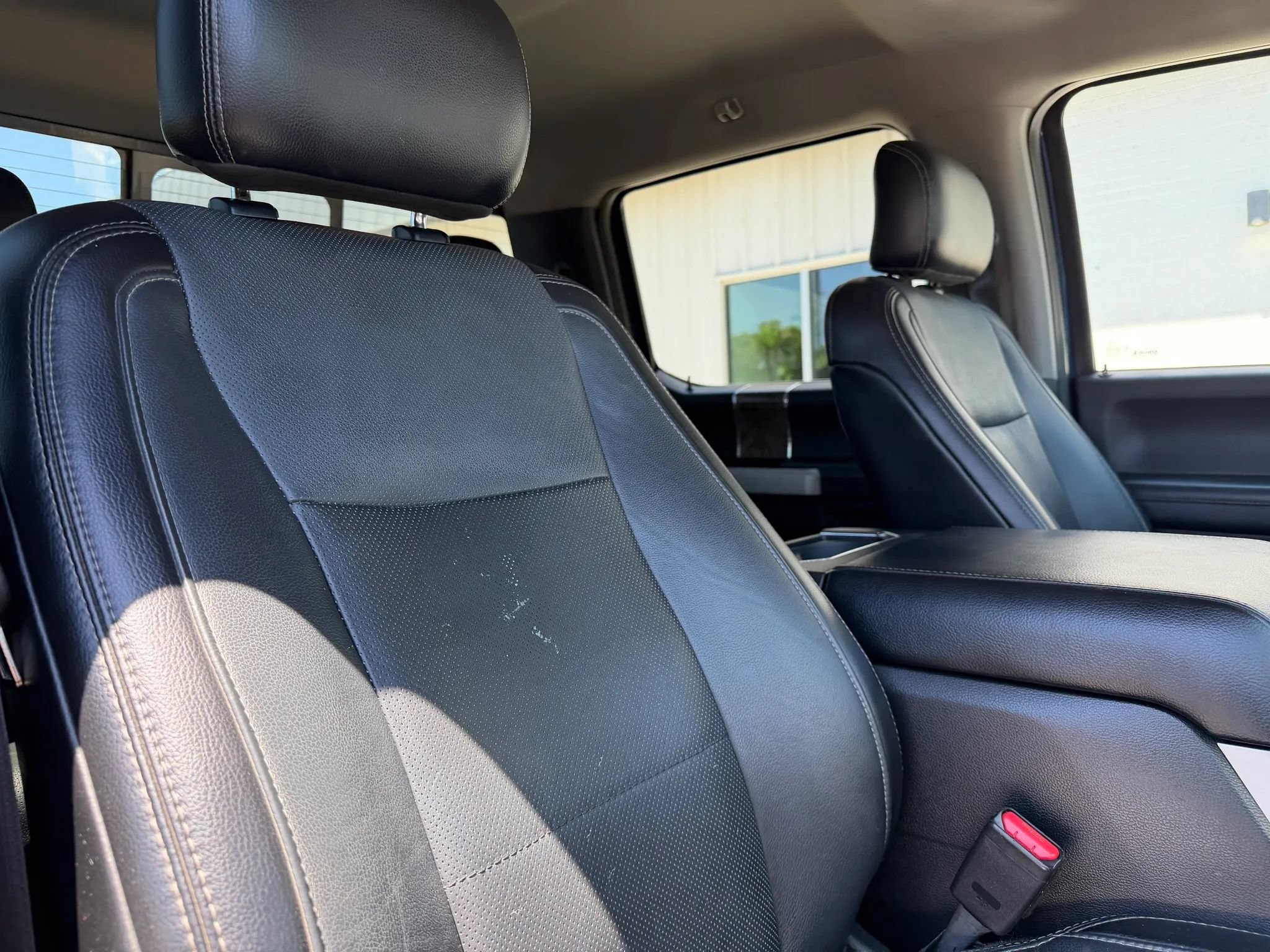 Used 2017 Ford F250 Lariat w/ Chrome Package AWD/4WD image 16