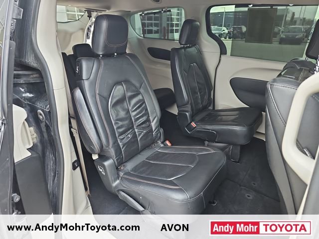 Used 2018 Chrysler Pacifica Touring-L Plus image 29