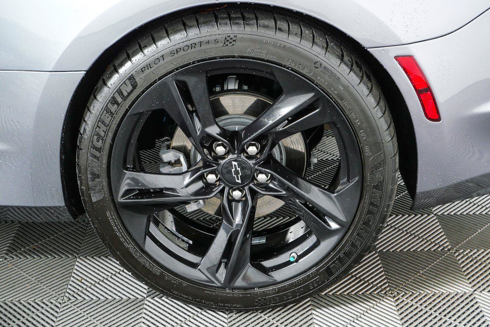 Used 2021 Chevrolet Camaro LT RWD image 32