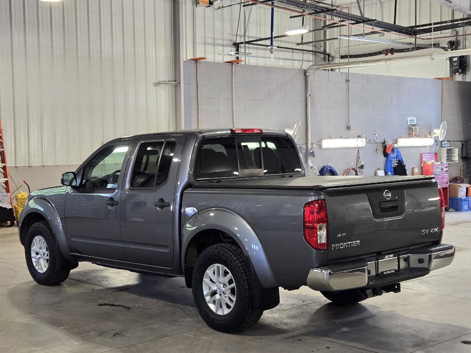 Used 2018 Nissan Frontier SV AWD/4WD image 6