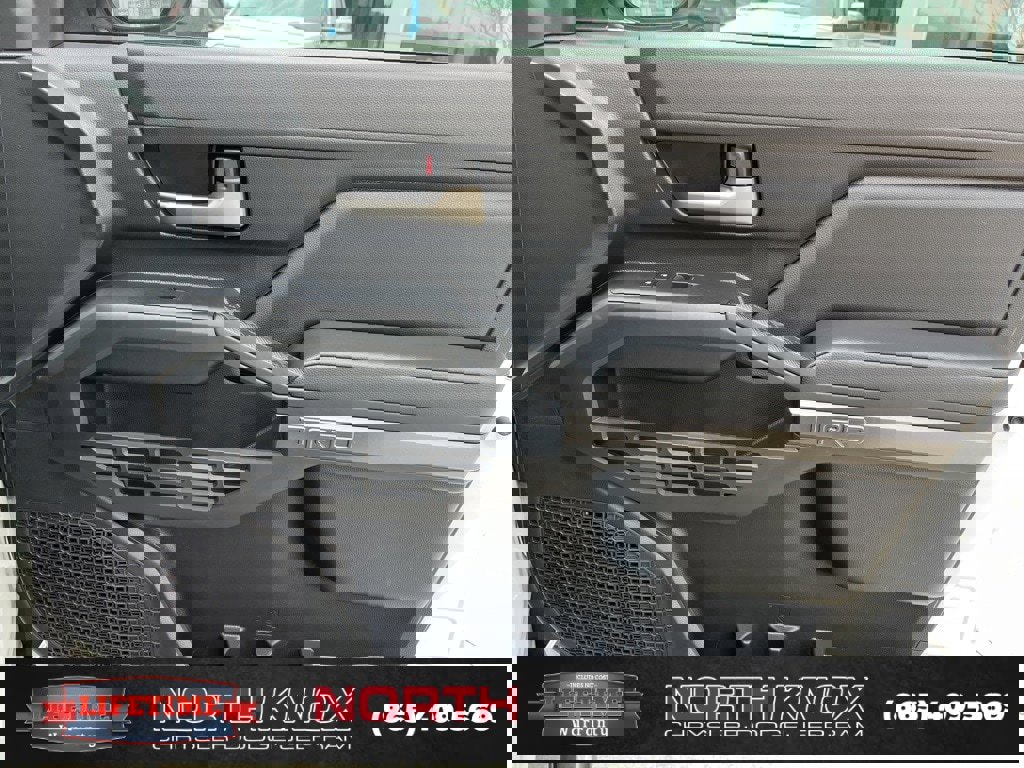 Used 2024 Toyota Tacoma TRD Off-Road image 28