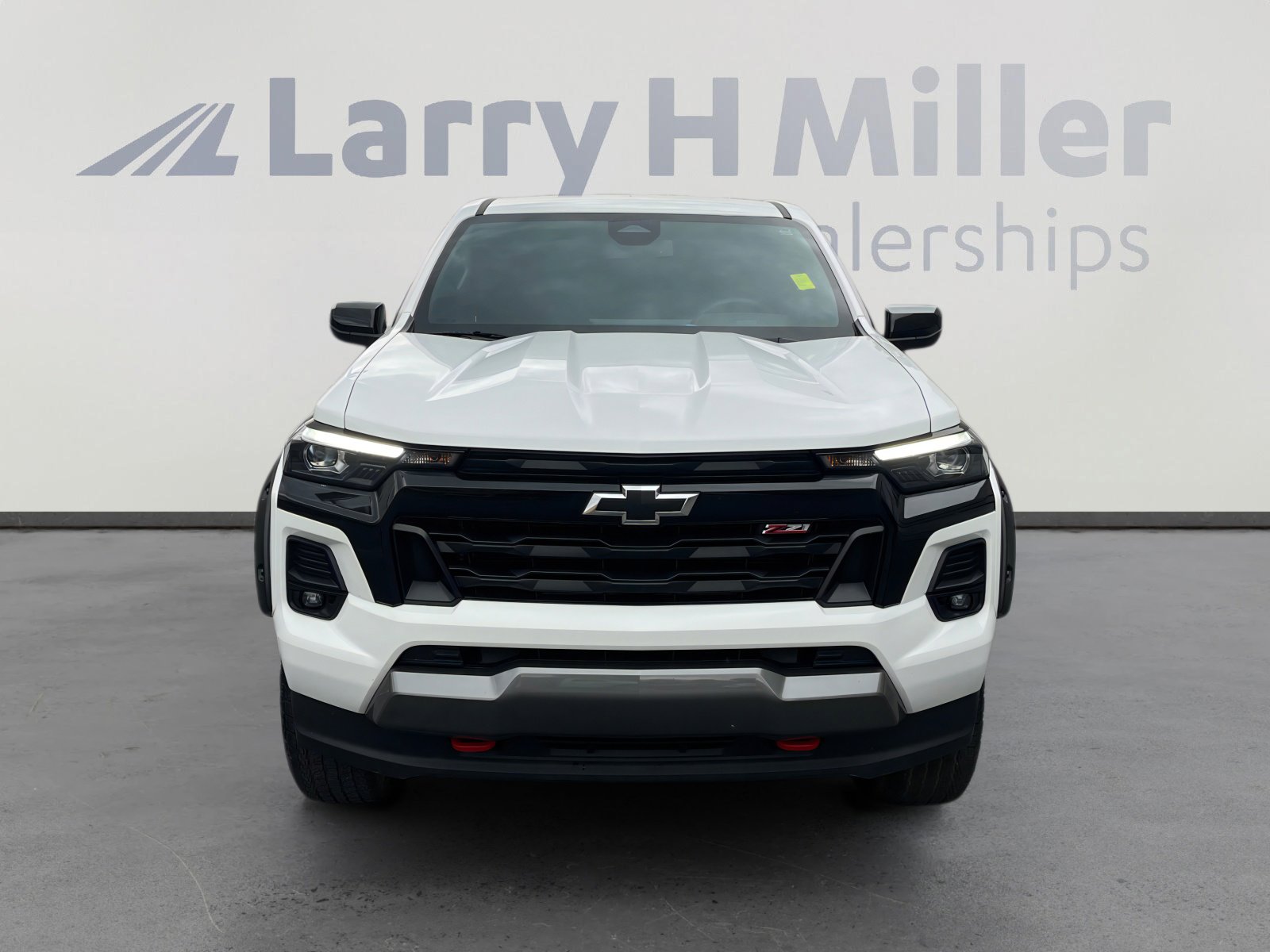 Used 2024 Chevrolet Colorado Z71 w/ Z71 Convenience Package 2 AWD/4WD image 8