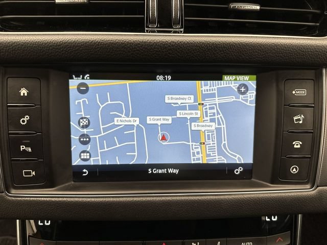 Used 2017 Jaguar XF R-Sport AWD/4WD image 18