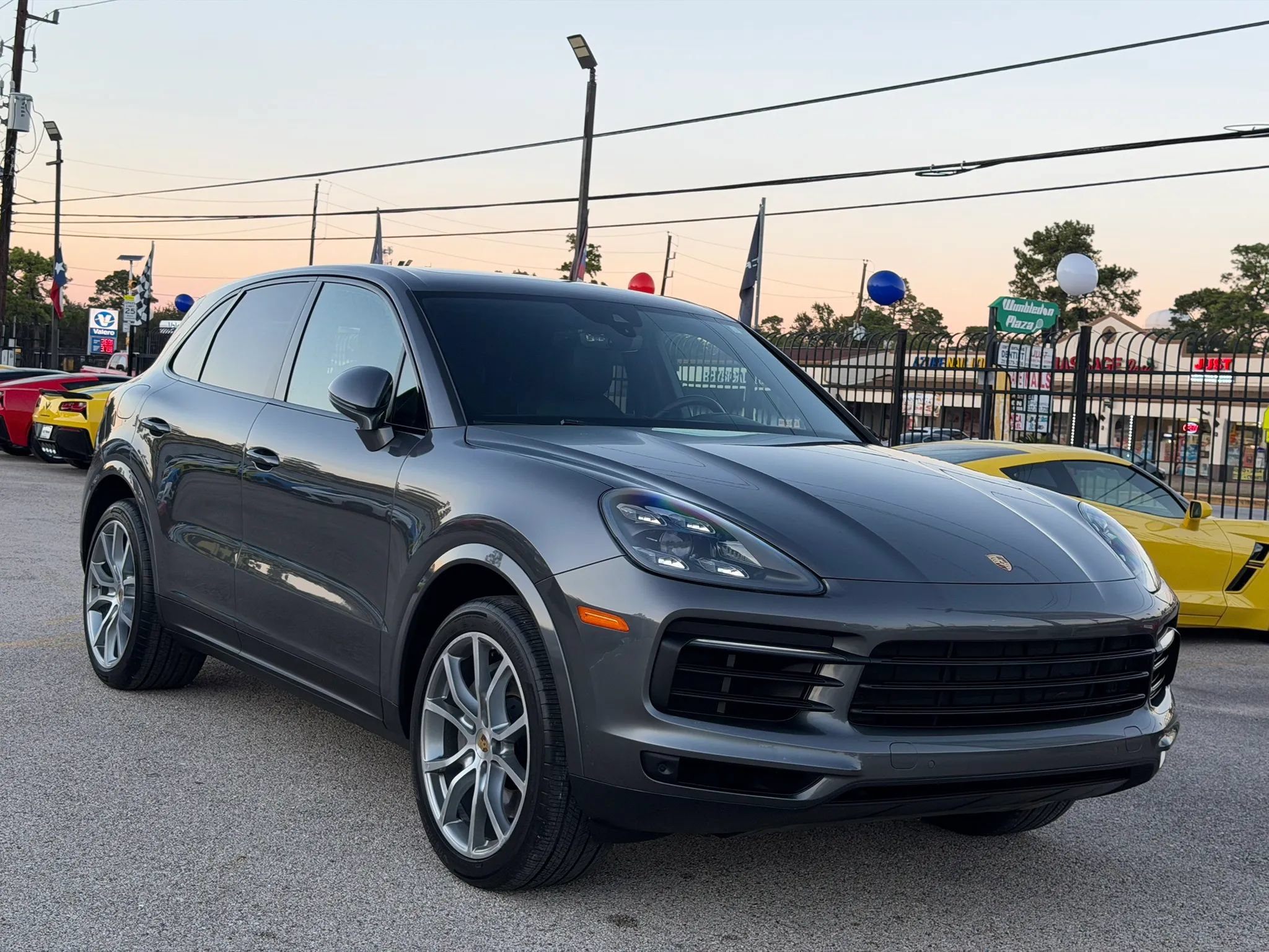 Used 2019 Porsche Cayenne S AWD/4WD image 7
