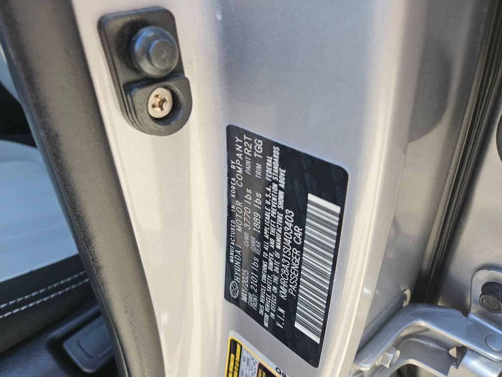 Used 2025 Hyundai Venue SEL FWD image 29