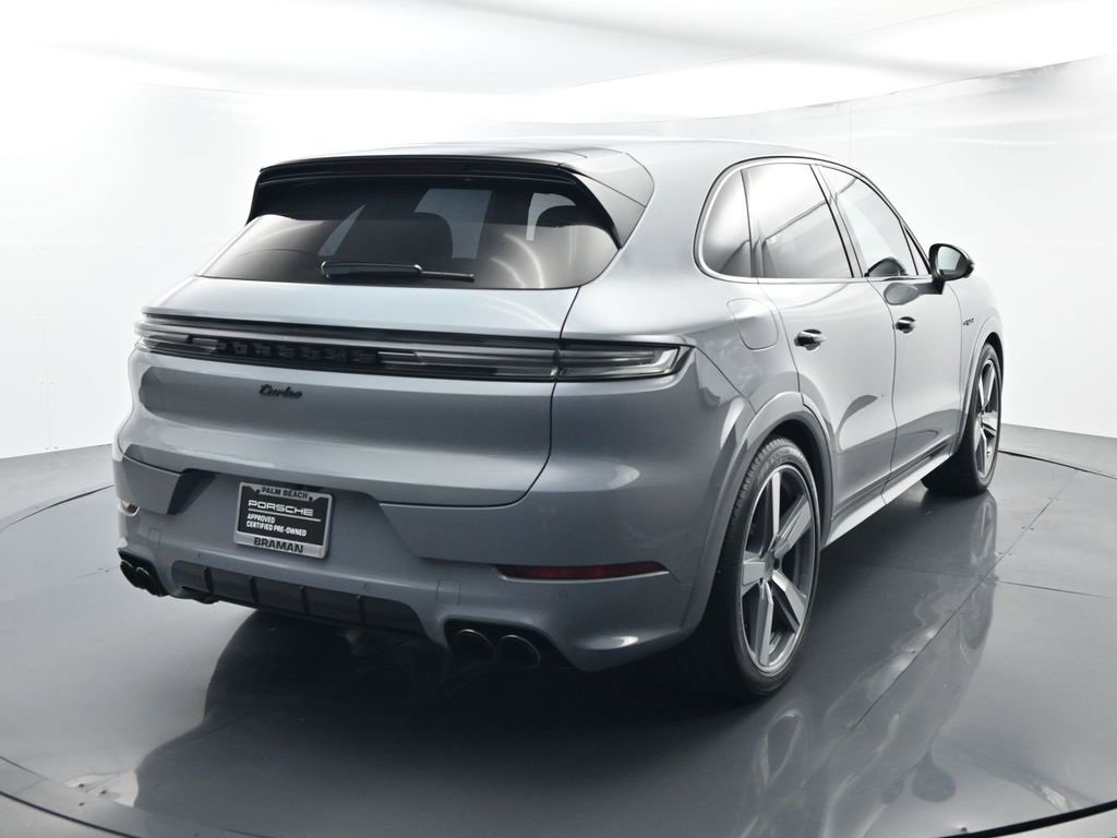 Used 2025 Porsche Cayenne Turbo image 14