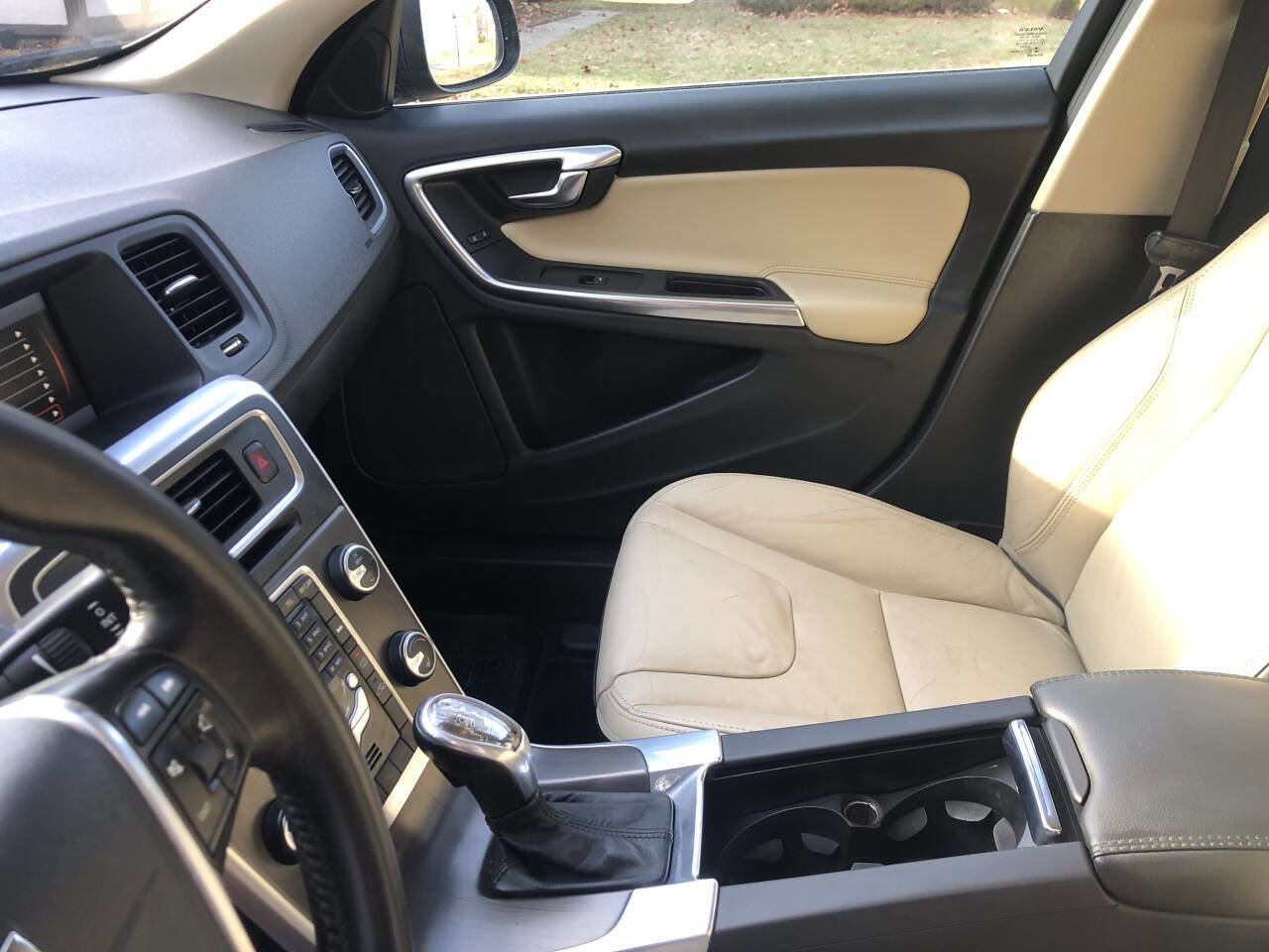 Used 2013 Volvo S60 T5 image 12