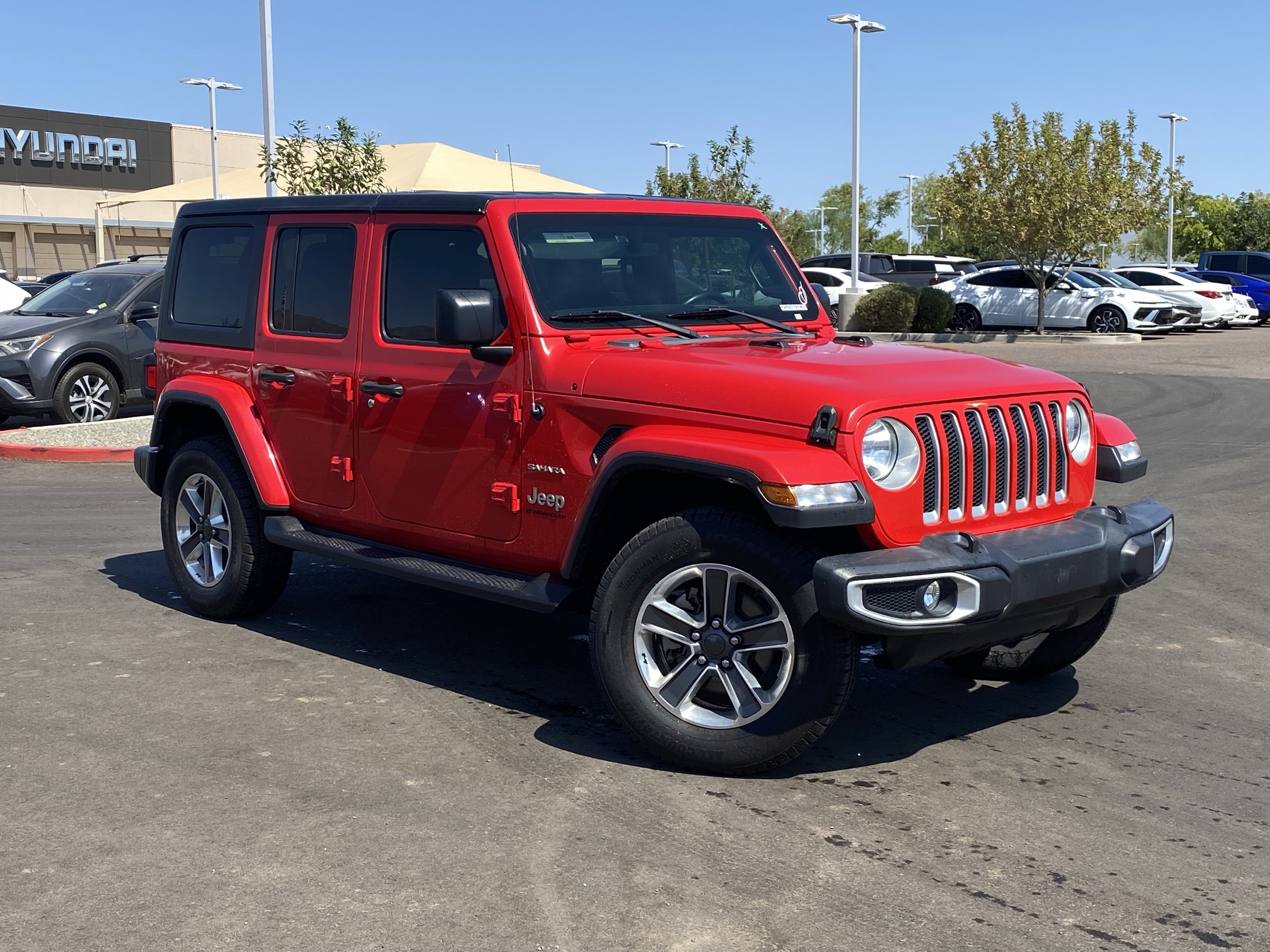 Used 2023 Jeep Wrangler Unlimited Sahara w/ Cold Weather Group AWD/4WD image 33
