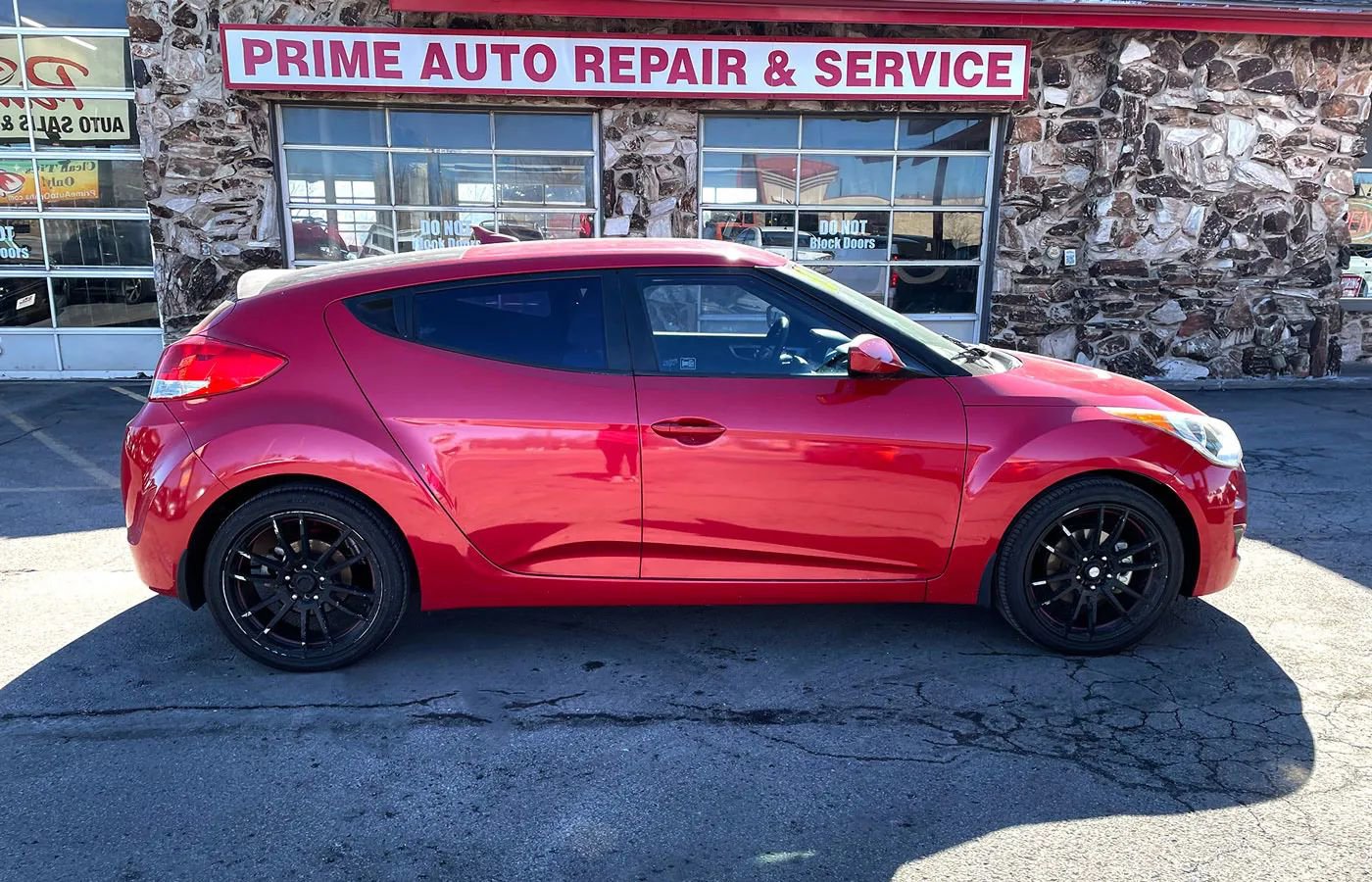 Used 2013 Hyundai Veloster image 8