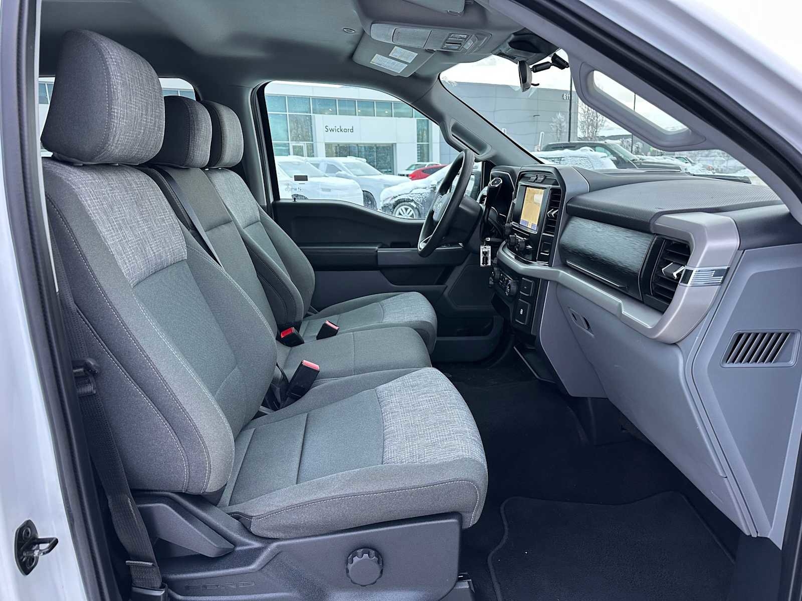 Used 2023 Ford F150 XLT w/ Trailer Tow Package image 10