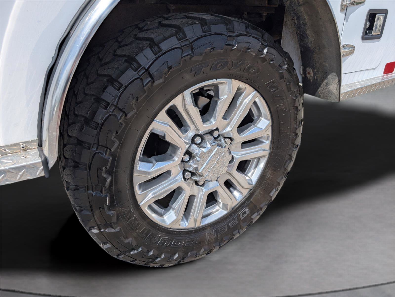 Used 2023 GMC Sierra 3500 AT4 w/ AT4 Preferred Package image 26