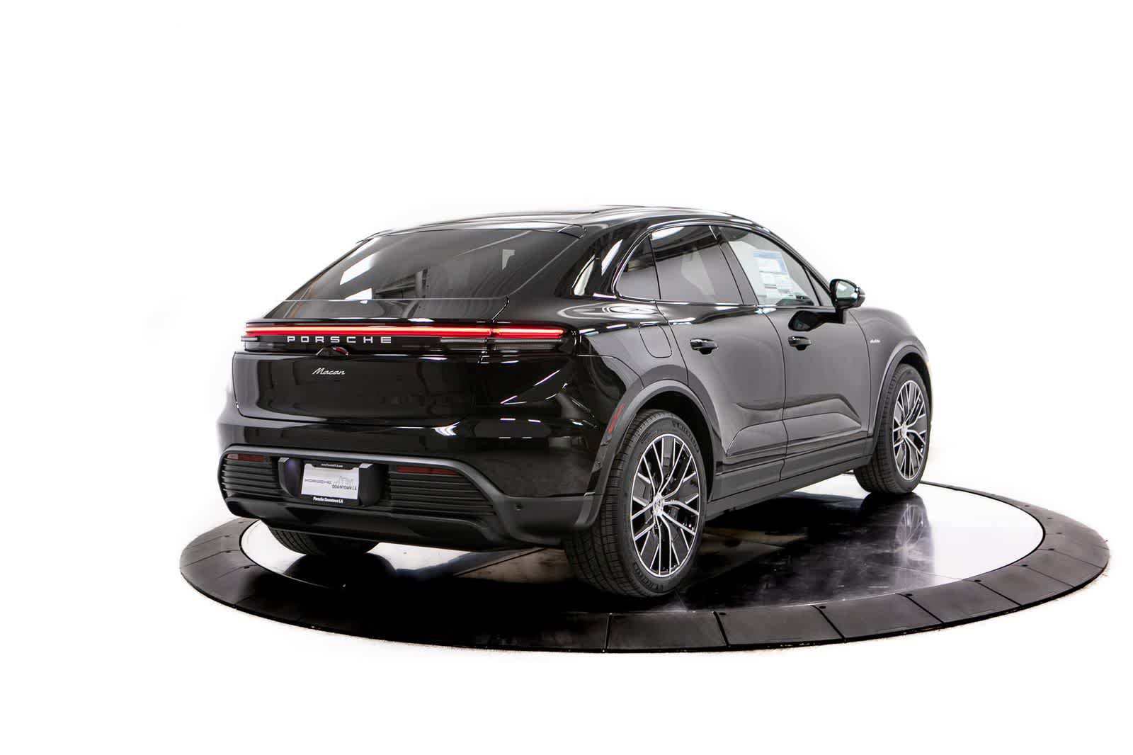 New 2026 Porsche Macan Electric RWD image 7