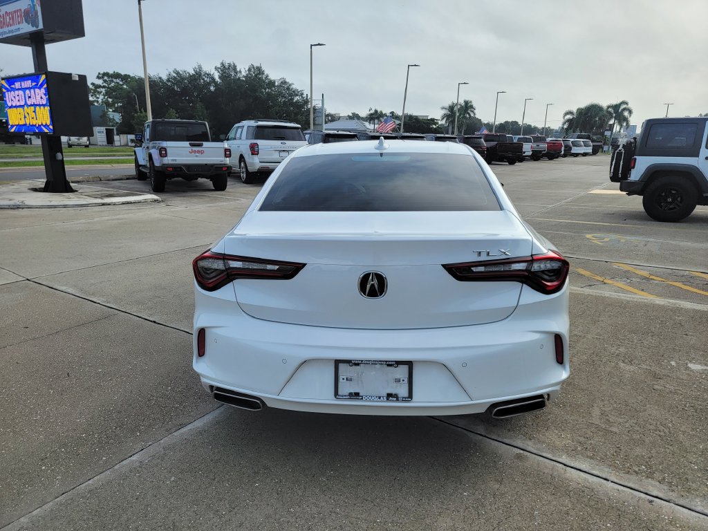 Used 2025 Acura TLX w/ Technology Package FWD image 4
