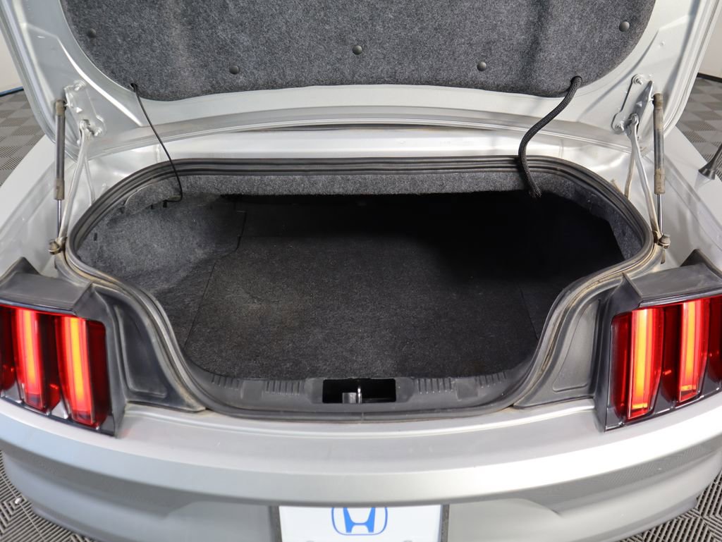 Used 2016 Ford Mustang Premium image 34