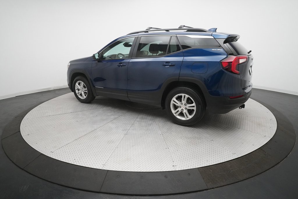 Used 2023 GMC Terrain SLE w/ Driver Convenience Package image 12