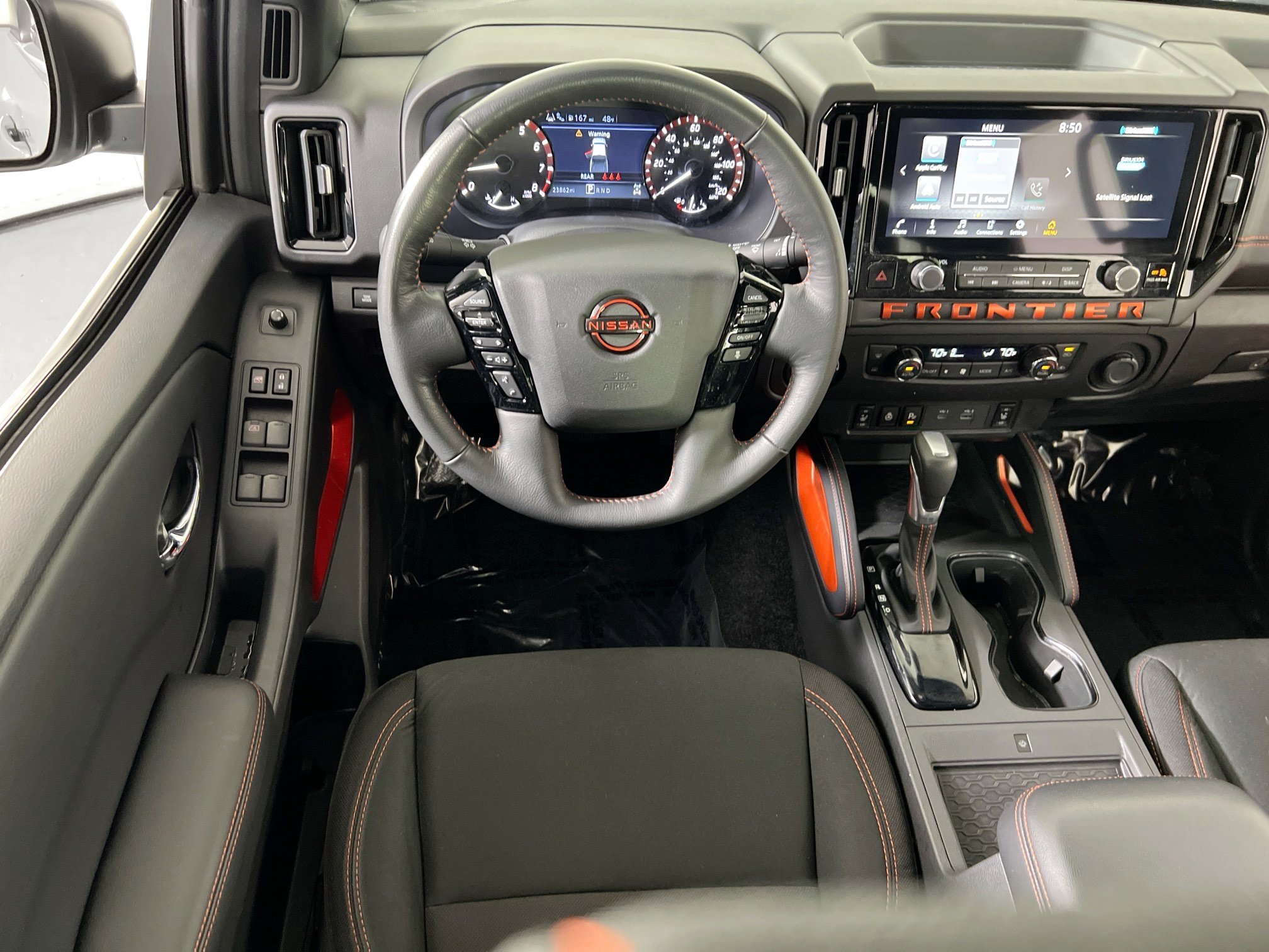 Used 2025 Nissan Frontier PRO-4X w/ Pro Convenience Package image 21