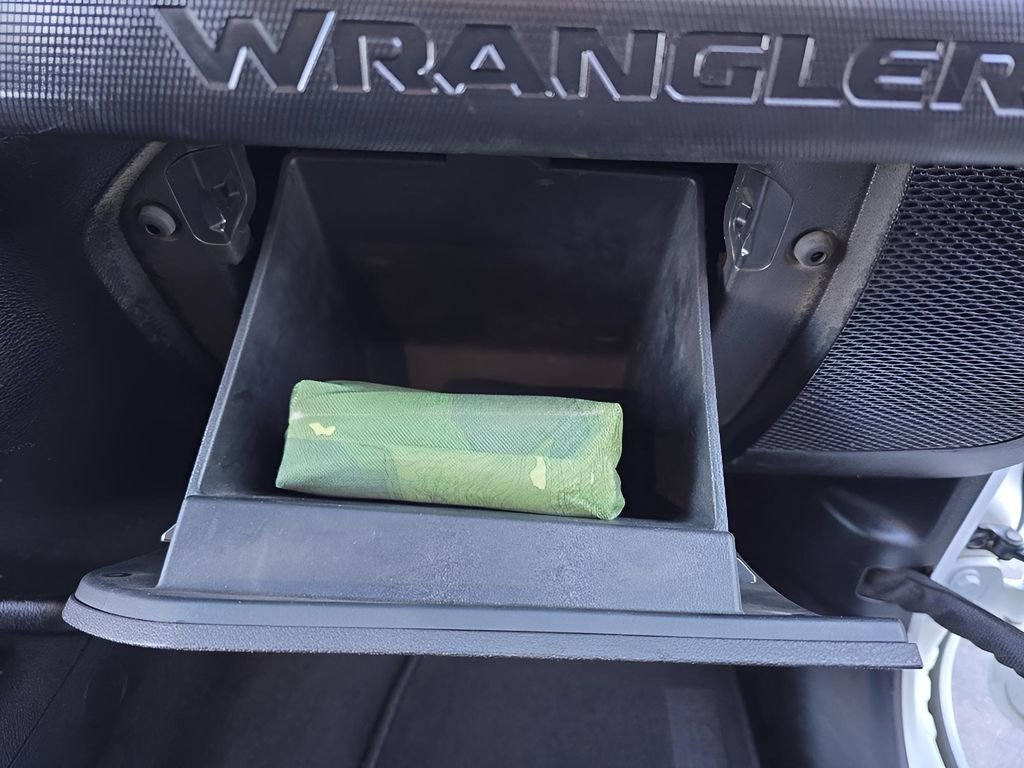 Used 2020 Jeep Wrangler Unlimited Rubicon AWD/4WD image 35