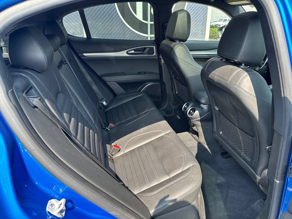 Used 2023 Alfa Romeo Stelvio Veloce AWD/4WD image 60