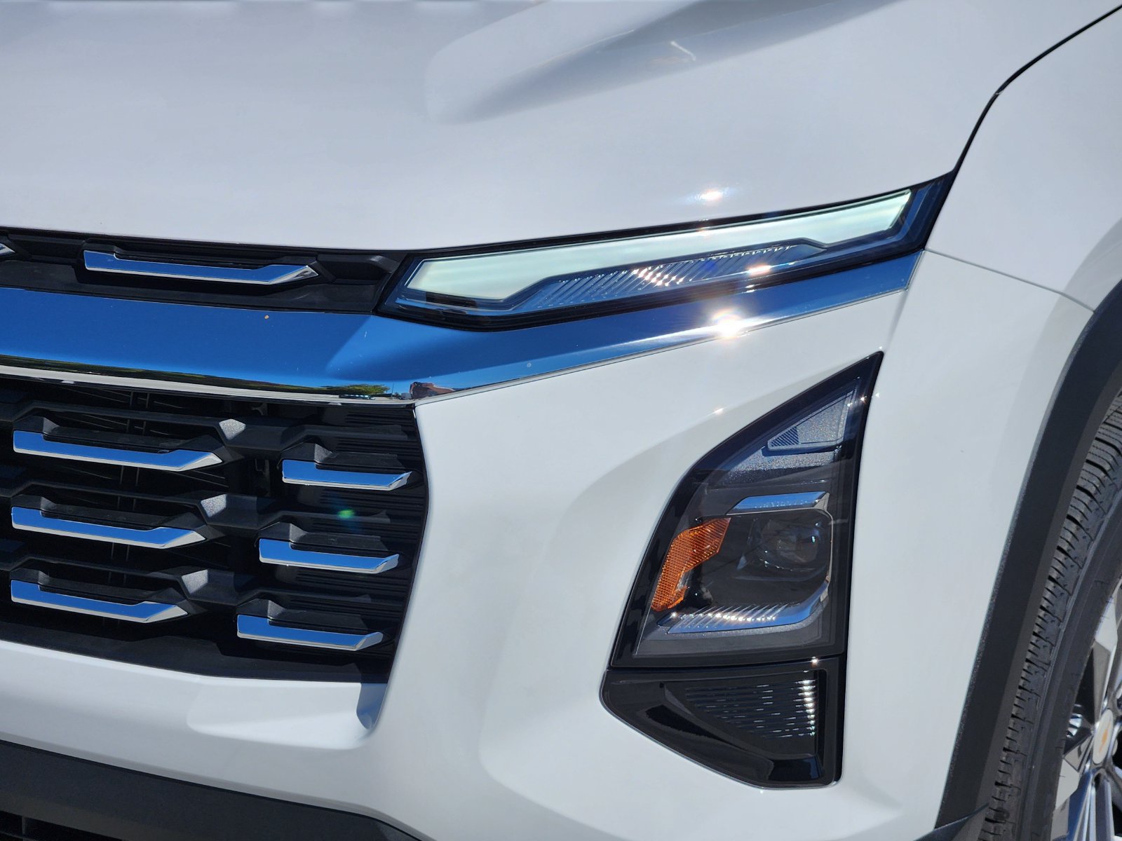 New 2027 Chevrolet Equinox LT FWD image 9