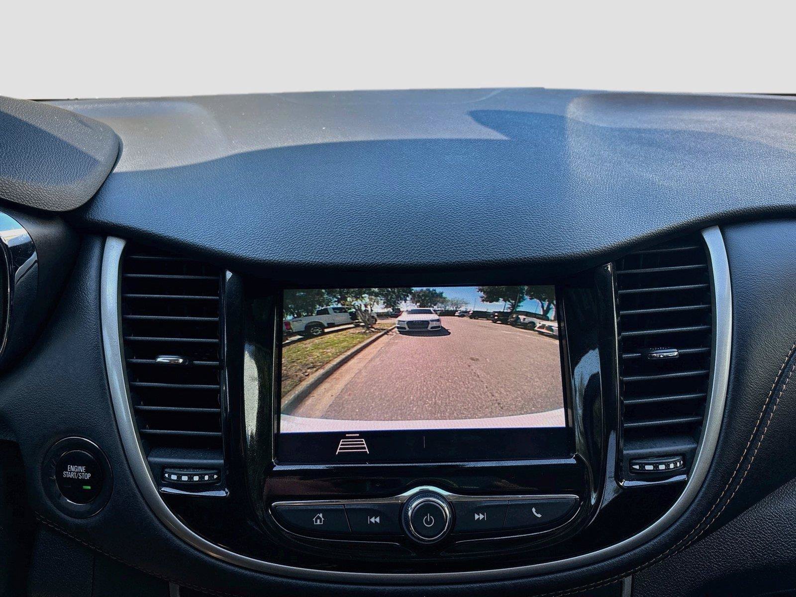 Used 2020 Chevrolet Trax LT w/ Driver Confidence Package FWD image 9