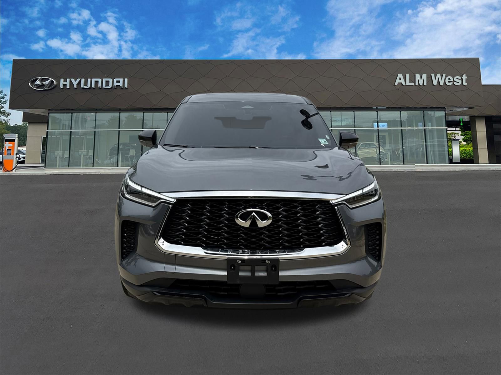 Used 2024 INFINITI QX60 Pure AWD/4WD image 2