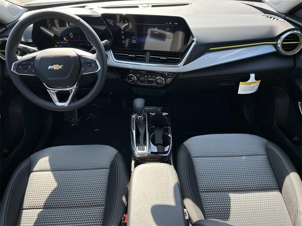 New 2025 Chevrolet Trax LT w/ LT Convenience Package image 3