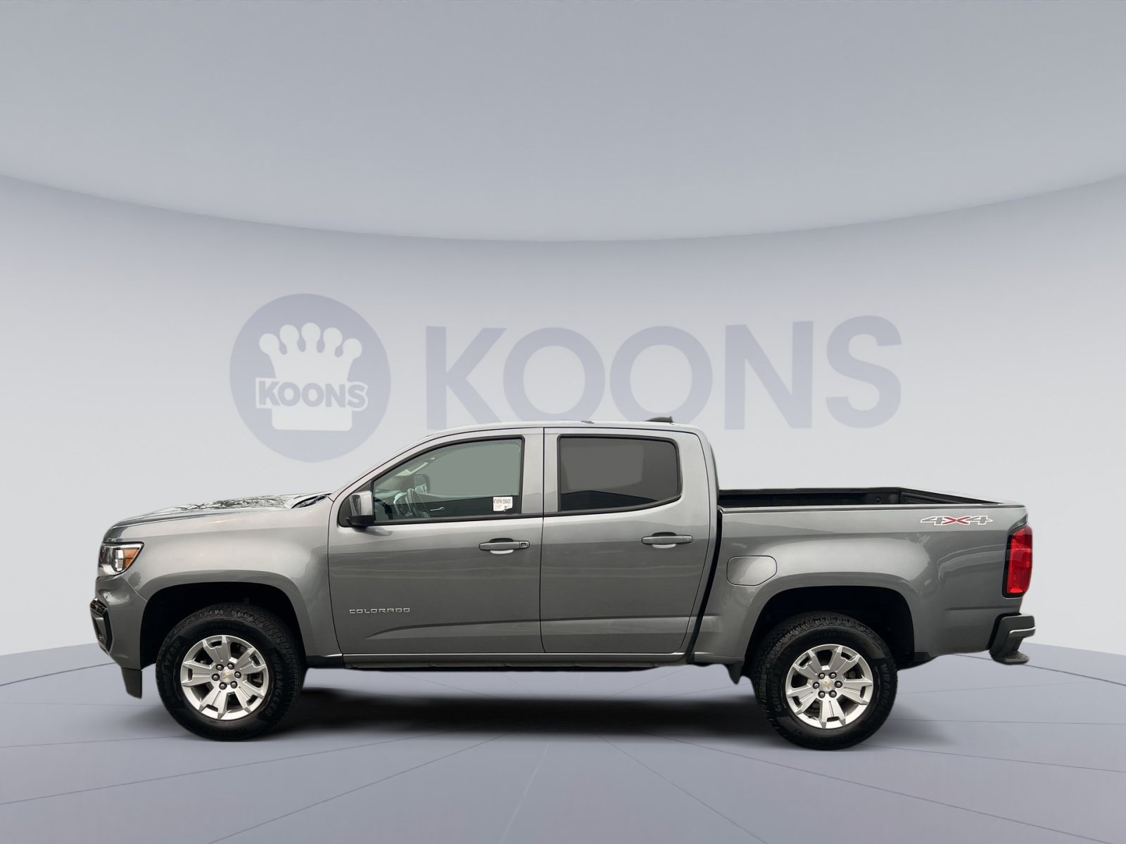 Used 2022 Chevrolet Colorado LT w/ Luxury Package AWD/4WD image 2