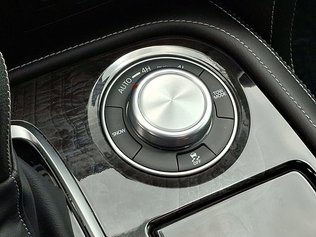 Used 2024 INFINITI QX80 Sensory image 26