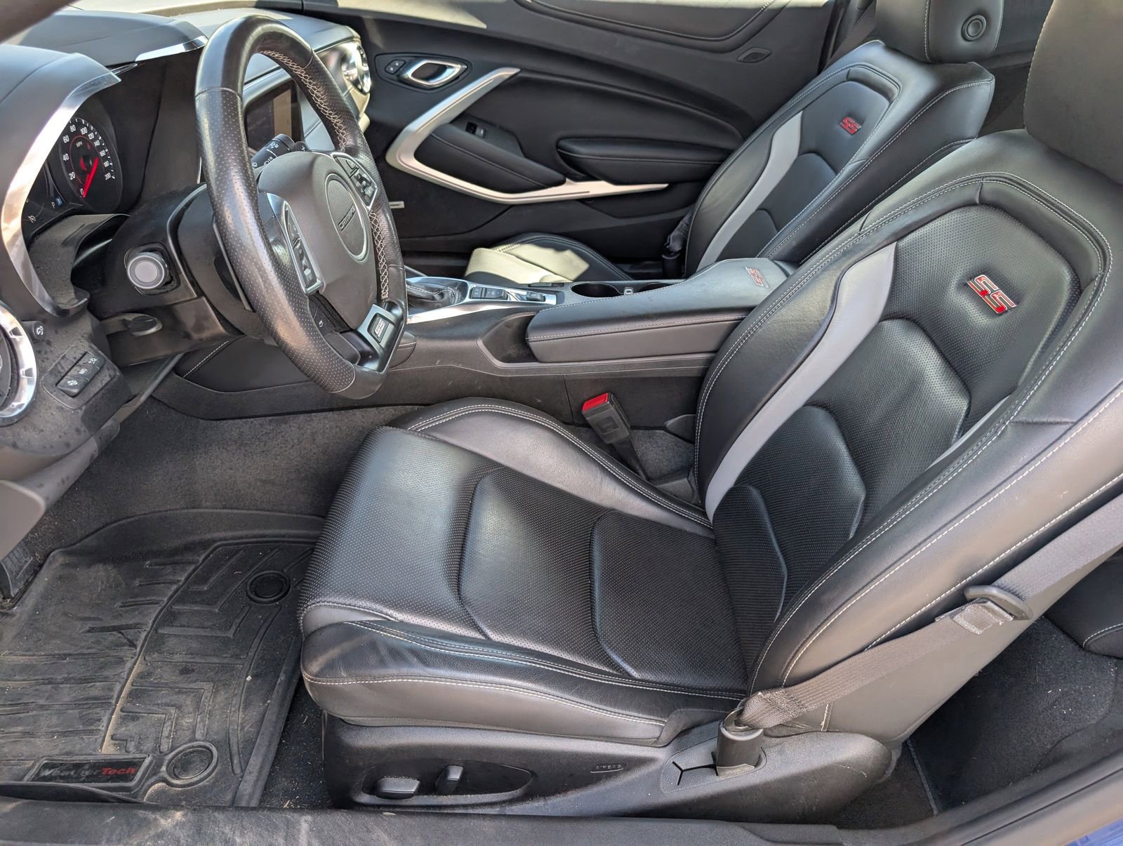 Used 2019 Chevrolet Camaro SS RWD image 7