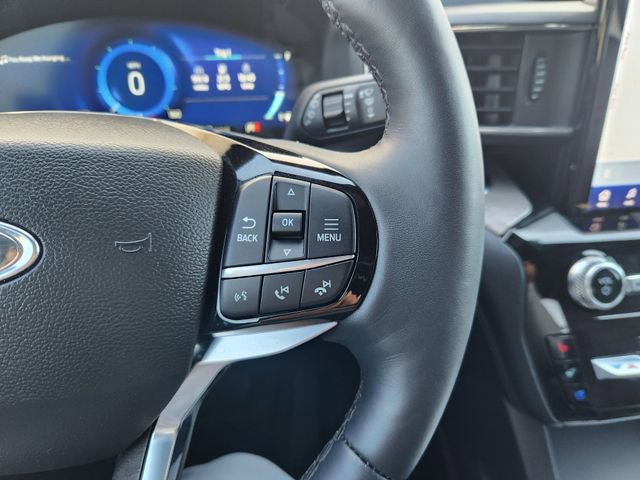 Used 2023 Ford Explorer Platinum w/ Technology Package image 30