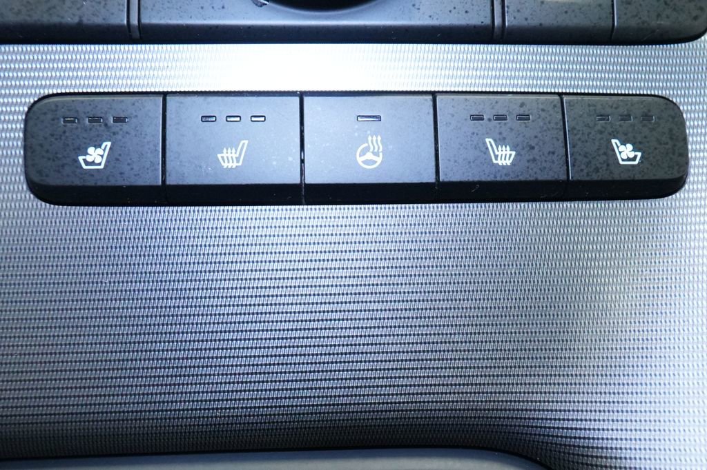 Used 2024 Hyundai Palisade Calligraphy image 37