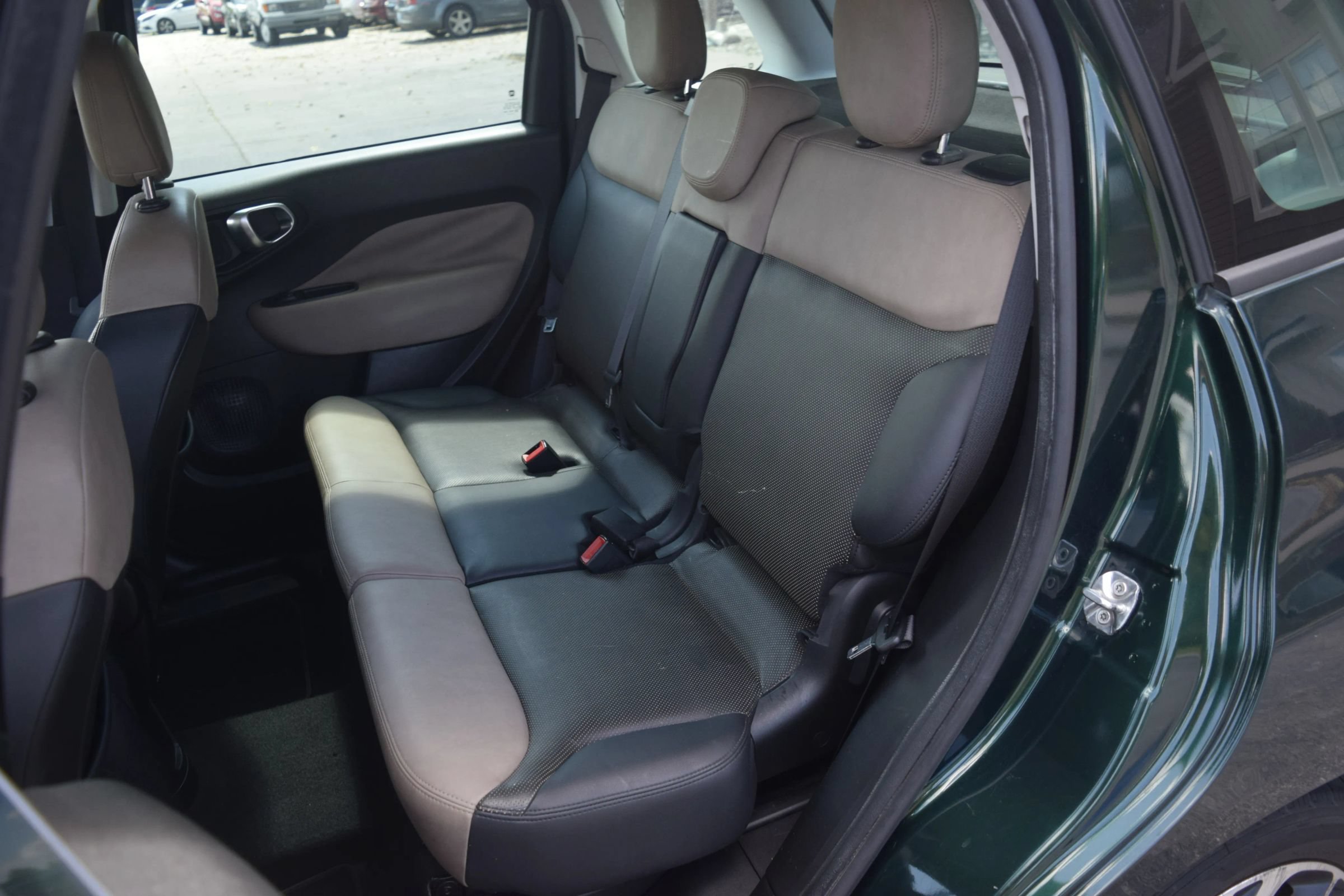 Used 2014 FIAT 500L Lounge FWD image 7