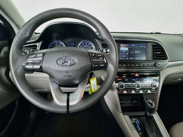 Used 2020 Hyundai Elantra SEL w/ Cargo Package (C1) FWD image 10
