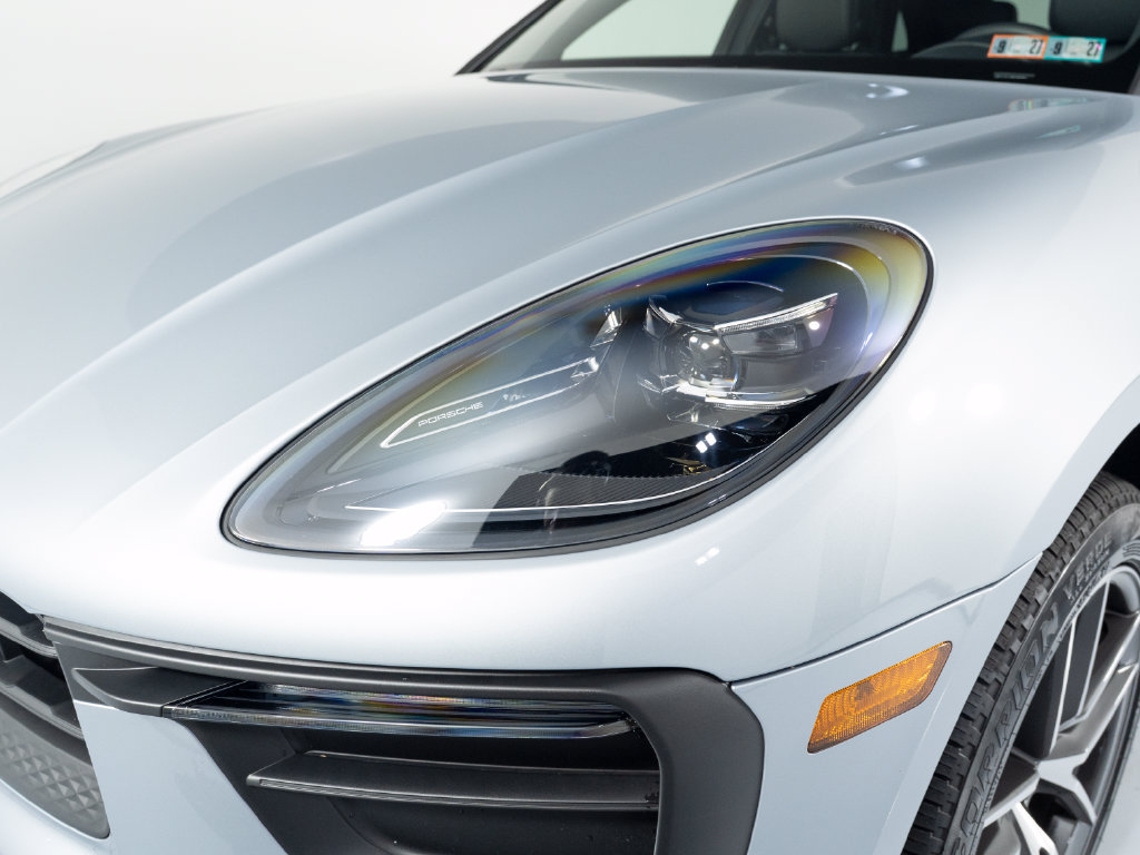 Certified 2026 Porsche Macan AWD/4WD image 44