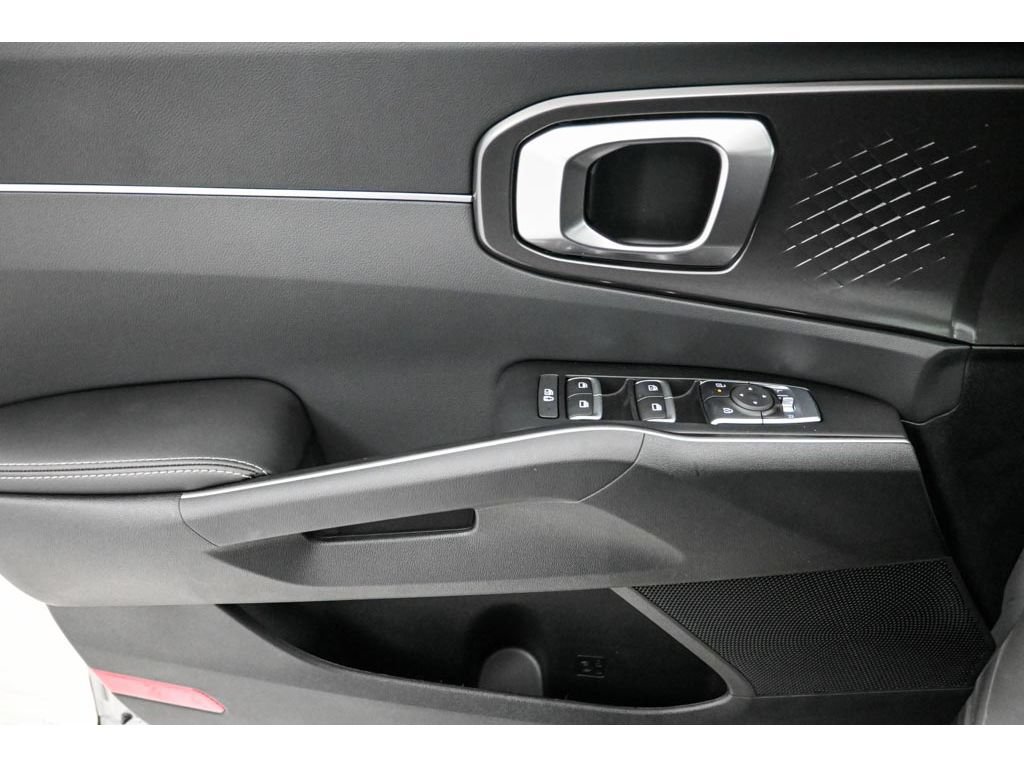 New 2026 Kia Sorento S FWD image 15