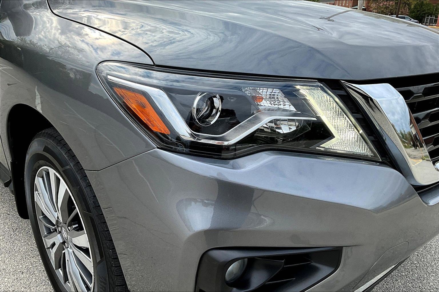 Used 2019 Nissan Pathfinder SL image 32
