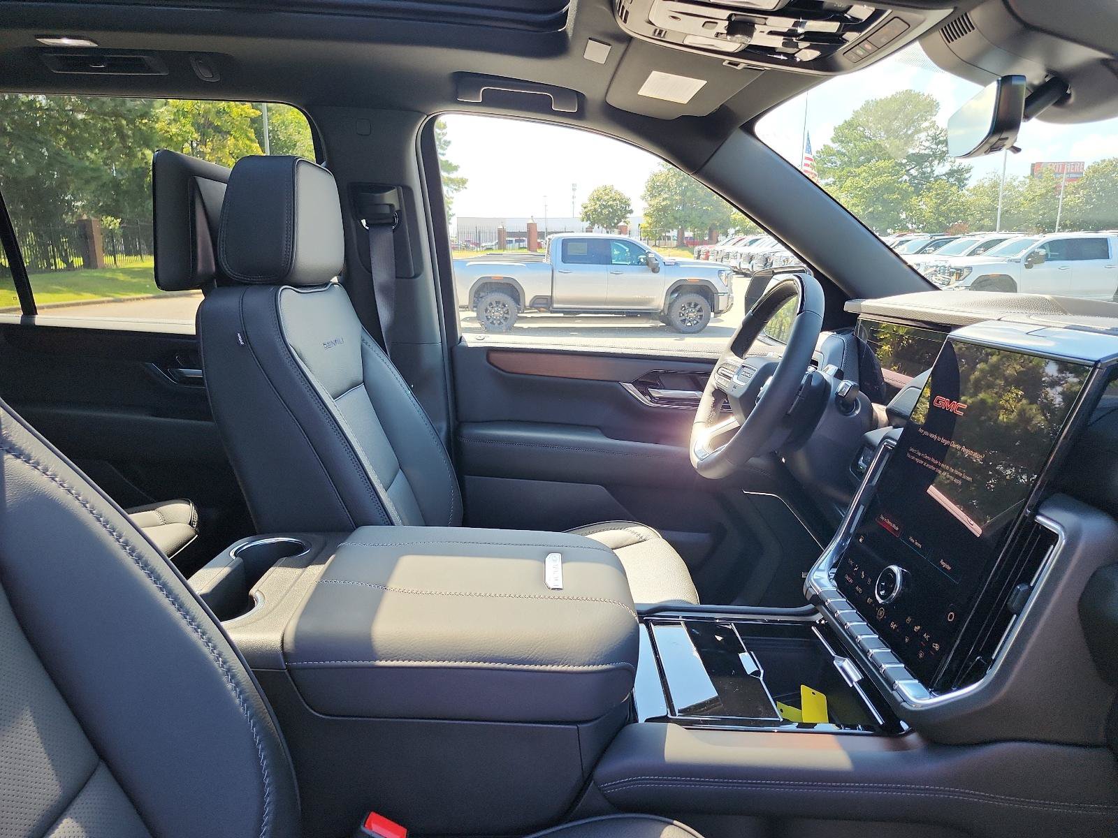 New 2026 GMC Yukon XL Denali w/ Denali Reserve Package AWD/4WD image 6