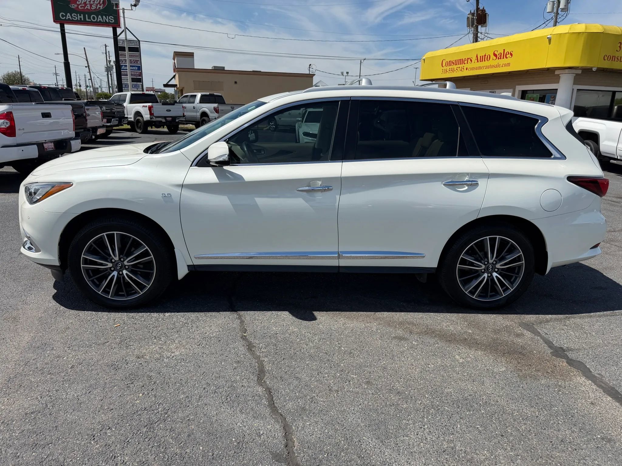 Used 2020 INFINITI QX60 Luxe w/ Sensory Package AWD/4WD image 2