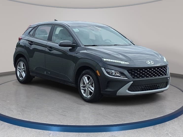 Used 2023 Hyundai Kona SE FWD image 3