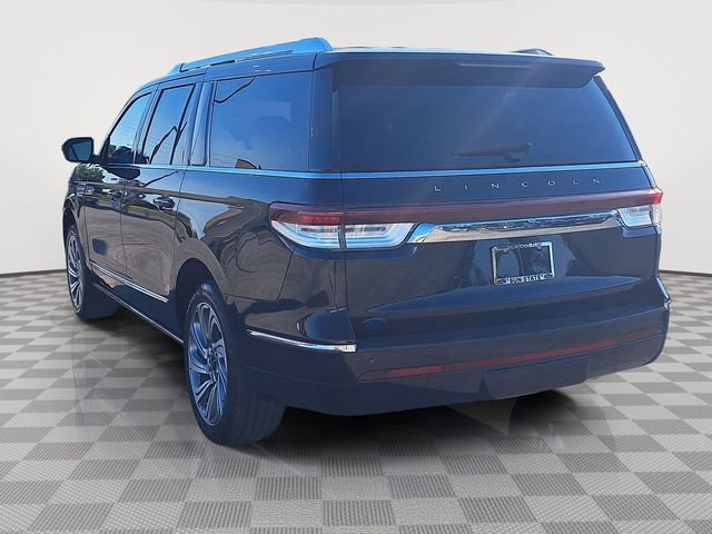 Used 2023 Lincoln Navigator L Reserve AWD/4WD image 4