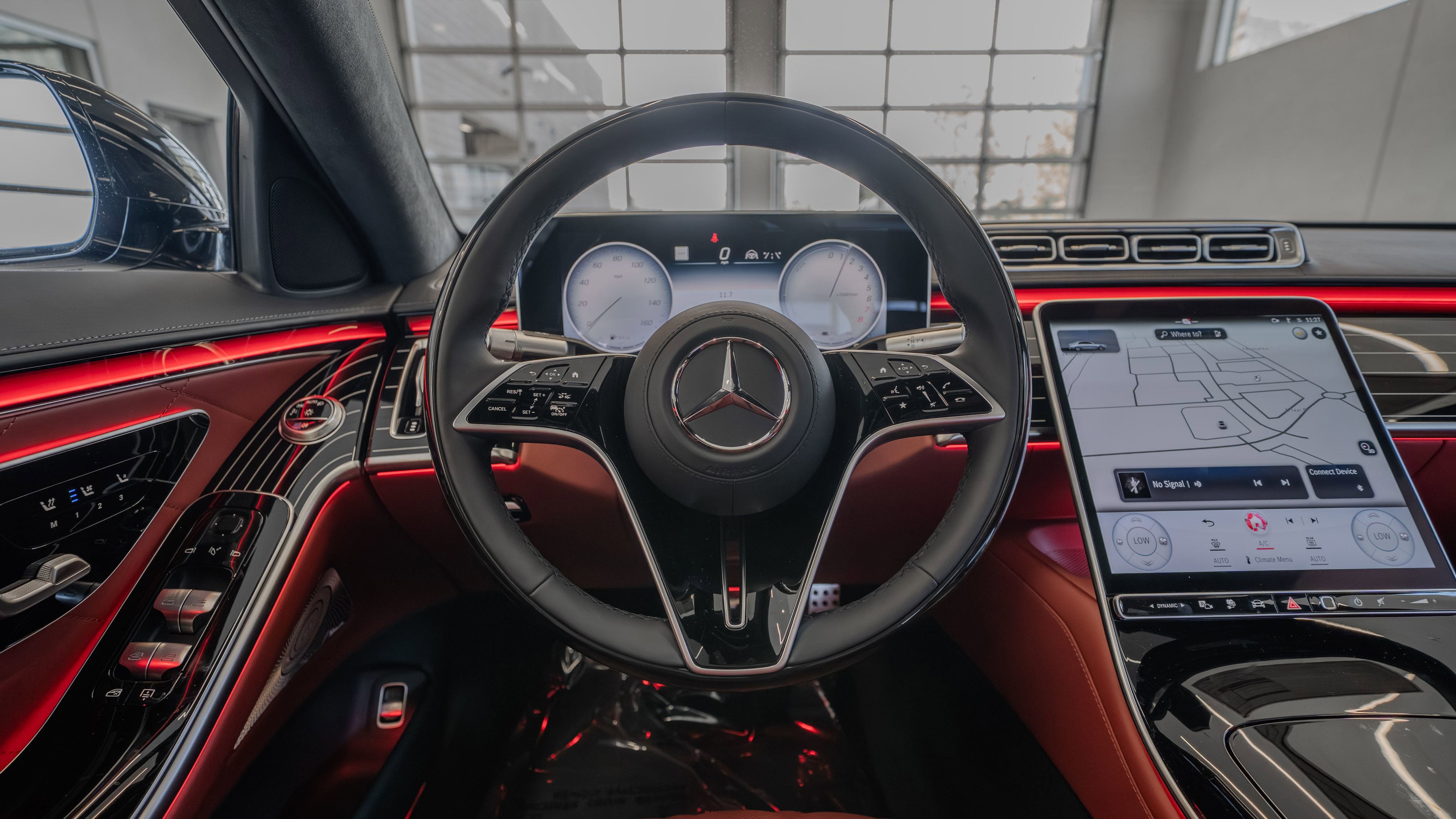 New 2026 Mercedes-Benz S 580e 4MATIC Sedan image 9