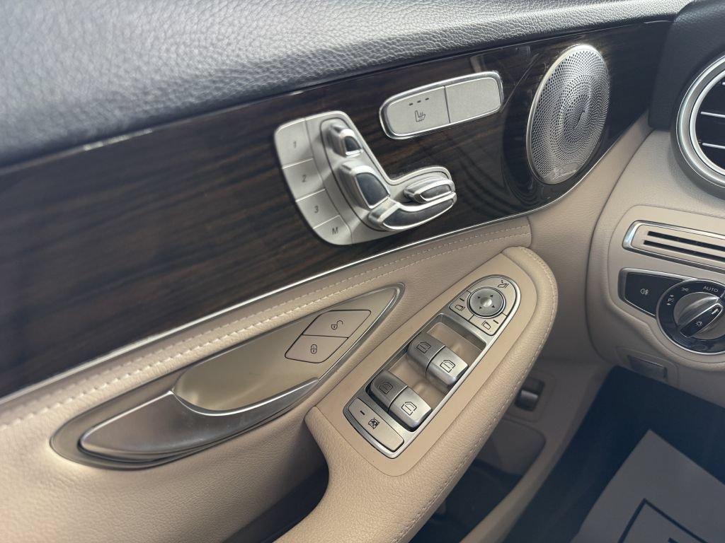 Used 2015 Mercedes-Benz C 300 4MATIC Sedan image 20
