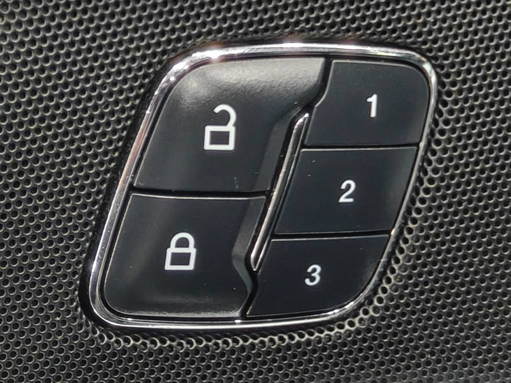 Used 2017 Ford Explorer Limited w/ Equipment Group 301A AWD/4WD image 65