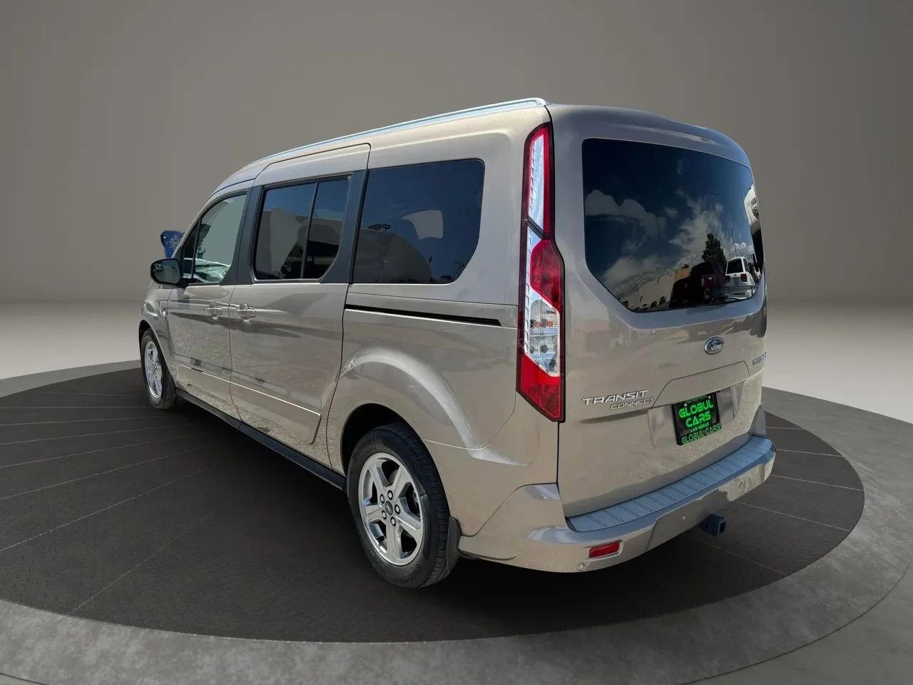Used 2019 Ford Transit Connect Titanium w/ Titanium Premium Package FWD image 7