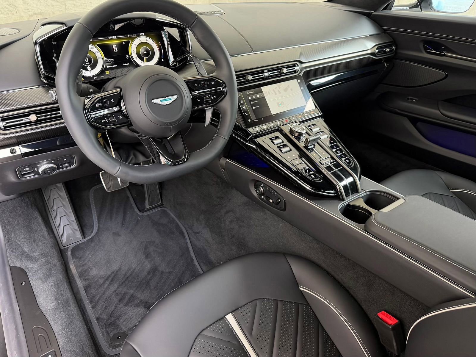 New 2026 Aston Martin V8 Vantage S image 3